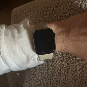 Apple Watch Series 5 GPS & Cellular- 44 MM
